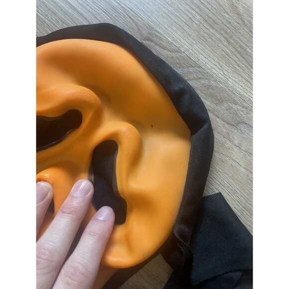 Vintage Easter Unlimited Orange & White Ghost Face Scream Halloween Mask - Lot 2 - Picture 7 of 8